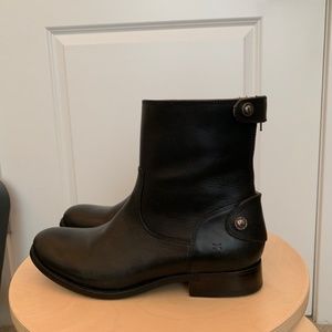 Frye Melissa boots black back zip Sz 7.5